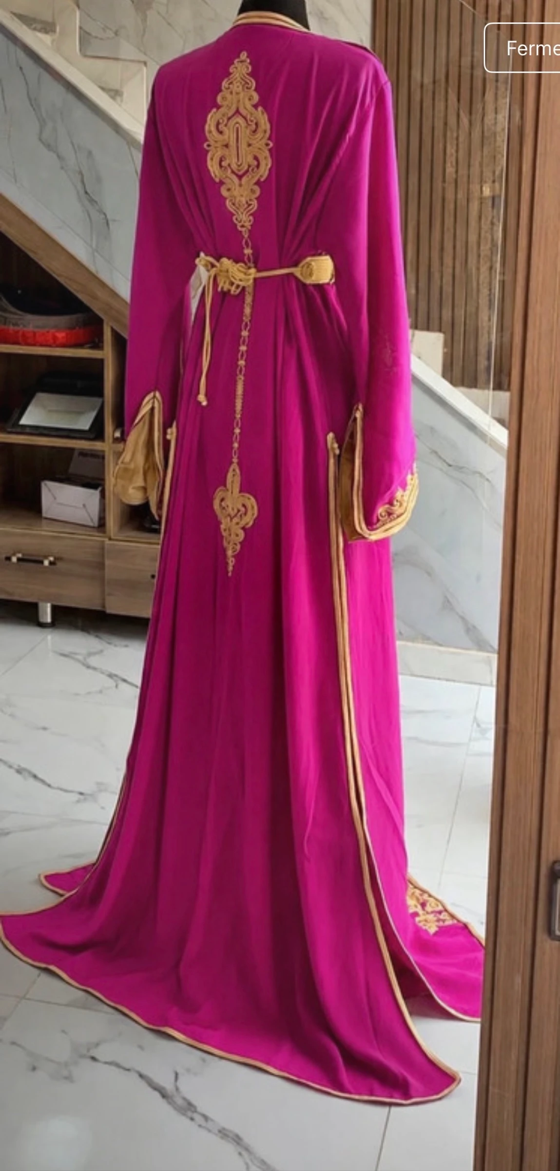 Takchita with its belt – photo 2